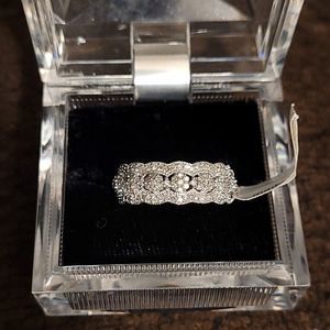 New 10K White gold 1/2 CTTW Diamond ring **FIRM